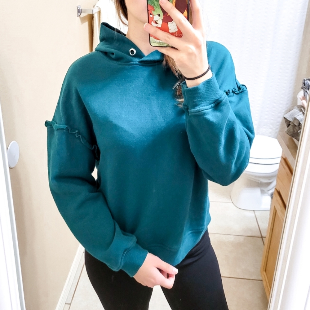 Cynthia Rowley emerald green ruffle sleeve detail sweater hoodie